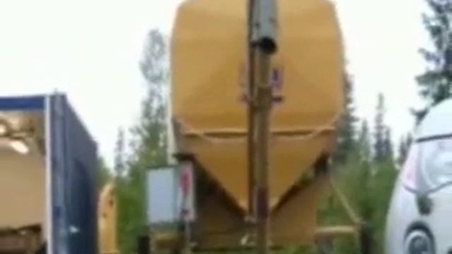 Samonakládácí autodomíchávač CARMIX 2,5 TT смотреть онлайн