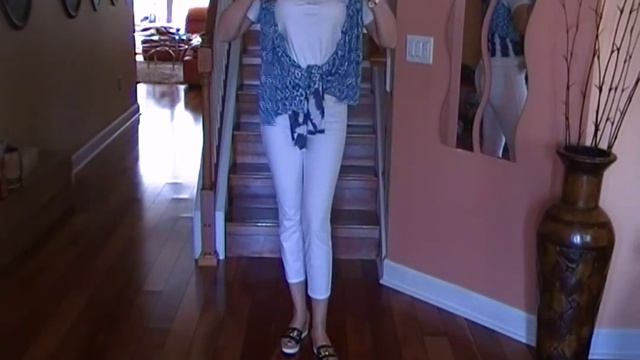 Простая идея одежды -жилетка, блузка ,шарф. смотреть онлайн