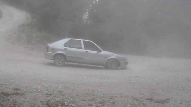 drift renault 19 croix de l'alpe! смотреть онлайн