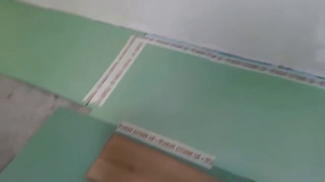 Кладка ламината без порогов Палубный метод смотреть онлайн