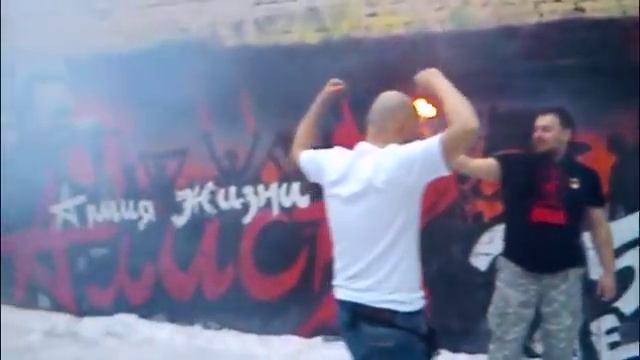 СТЕНА КОСТИ КИНЧЕВА В МОСКВЕ "АРМИЯ АЛИСА 25 ЛЕТ" смотреть онлайн