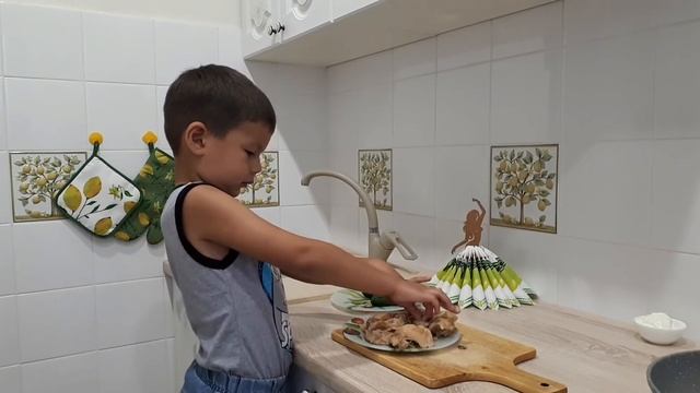 САЛАТ "ЗАГАДКА"! ГОТОВИМ ВКУСНО! смотреть онлайн