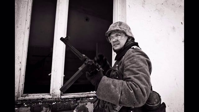 Реконструкция освобождения концлагеря (1945) смотреть онлайн