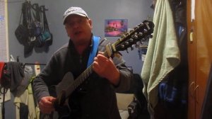 Стучала в окна звёздная сирень.