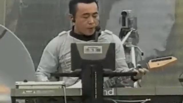 Susumu Hirasawa - Live Solar Ray - Electric Light Bath 2 смотреть онлайн
