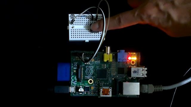 Python RPi.GPIO: Button and LED смотреть онлайн