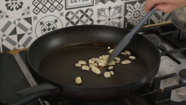 Super tasty fried cabbage recipe смотреть онлайн