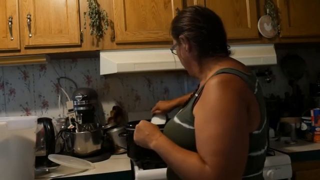 Wild Blackberry Jam #LetsCan Collaboration with Morris Patch of Heaven homestead смотреть онлайн