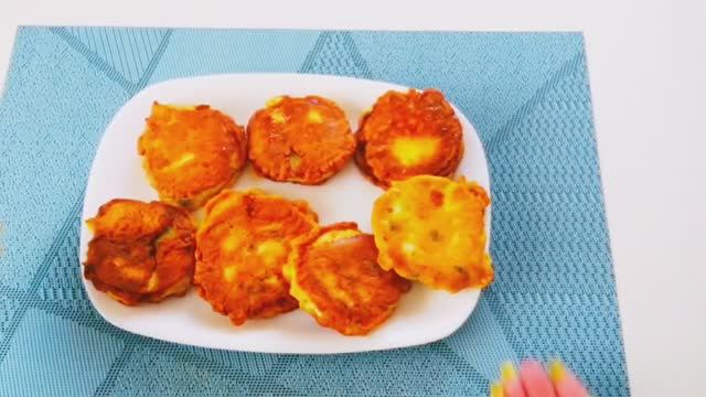 "Кармашки" из кабачков с творогом смотреть онлайн