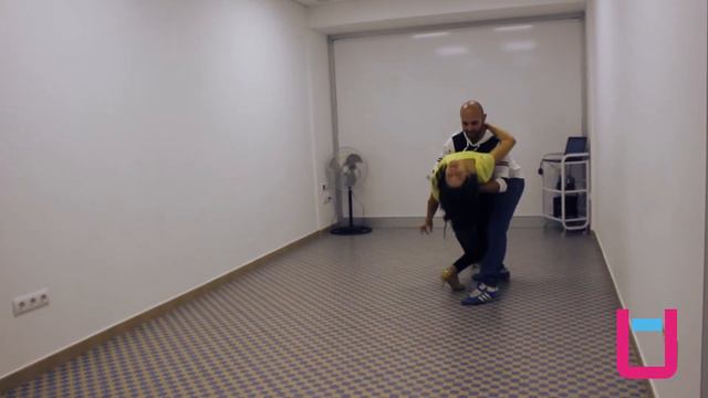 Baile Bachata - Ursula Estetica integral te enseña a bailar salsa y bachata смотреть онлайн