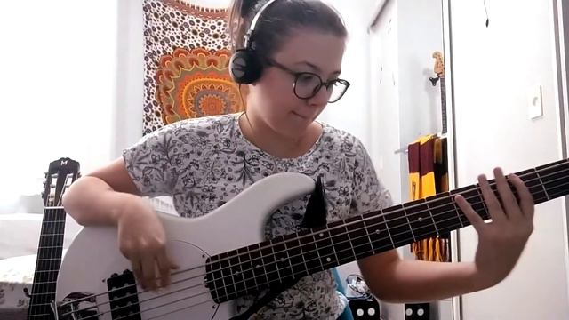 Sweater weather - The Neighbourhood (Pisadinha) | Bass Cover смотреть онлайн