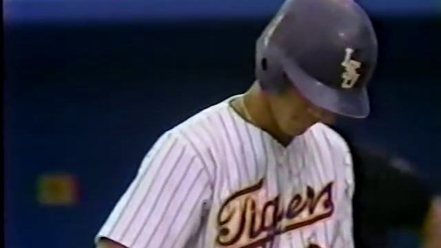 LSU Baseball vs. Long Beach State - 1993 CWS (Bottom of the 9th) смотреть онлайн