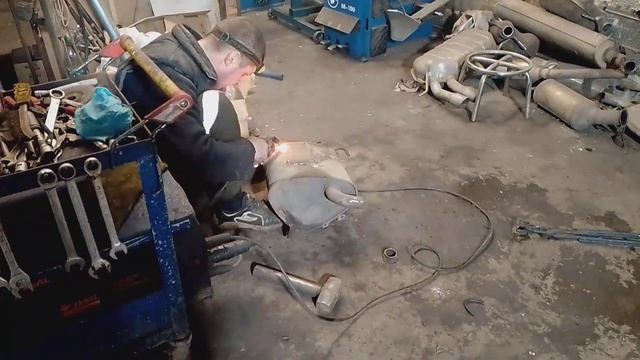 Ремонт глушителя Subaru Outback смотреть онлайн