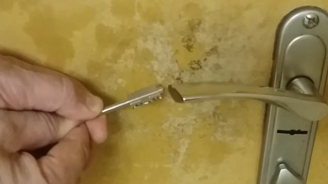 Я бью током и люблю музыку! Разряд! Статика! Удар током! смотреть онлайн