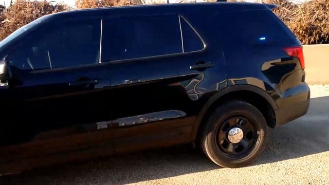 2017 Ford Police Interceptor SUV - unmarked смотреть онлайн
