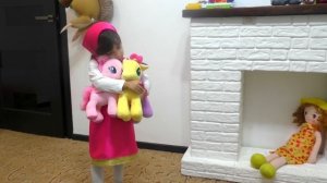 Маша УЕЗЖАЕТ! Пылесос ПРОГЛОТИЛ билет! До скорых встреч! Мультик про ПЫЛЕСОС для детей.