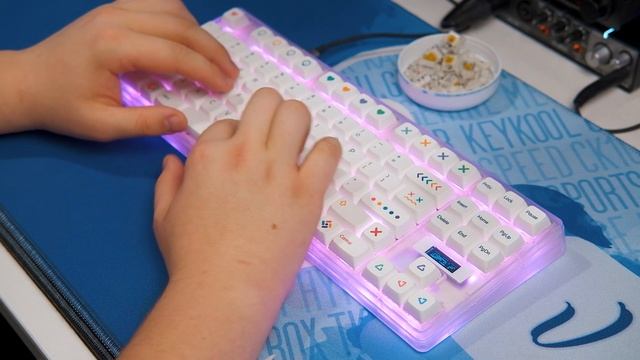 ⌨️ Gopolar GG86 FR4 - Gazzew Boba U4T Lubed Typing Sounds