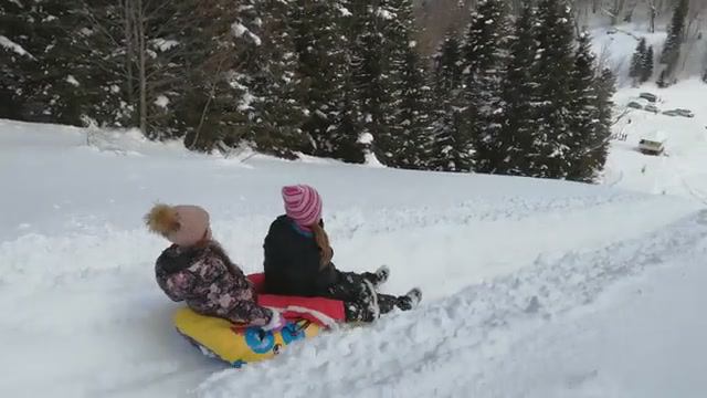 В снегу Партизанки