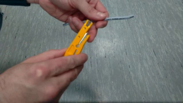 Как снять изоляцию с кабеля UTP_ смотреть онлайн