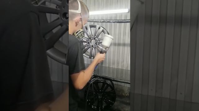 Порошковая покраска покрытие полимером пескоструй реставрация дисков R17 Тёмный графит +38050320326 смотреть онлайн