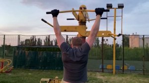 Боли в спине, боли в шее. Мелоксикам и через 2 часа на турник.
