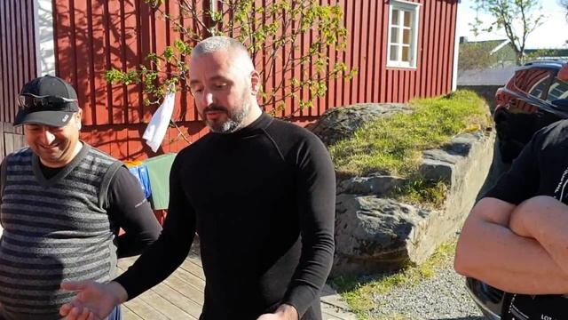 Приготовление вкуснейшего финского супа и свежих язычков трески на Лофотенских островах 2019 смотреть онлайн