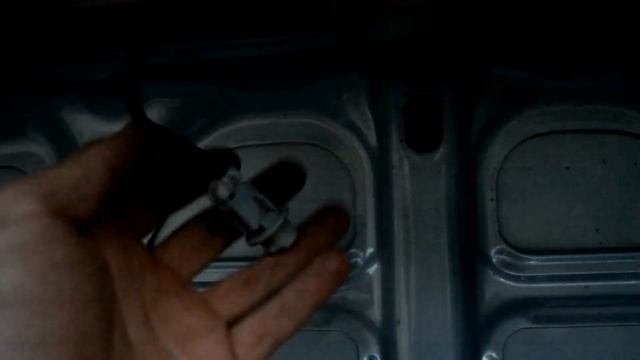 Hyundai Accent 2. Подсветка заднего номера и багажника смотреть онлайн