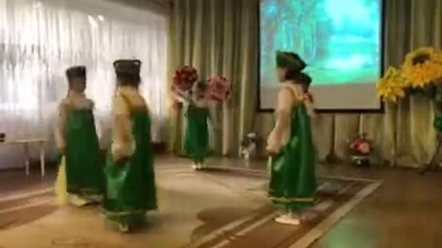 Танец С платочками под «Русскую песню» Зарицкой смотреть онлайн