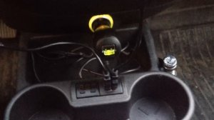 Обзор автомобильного зарядного устройства USB 2 Port для Гранты, Калины, Приоры