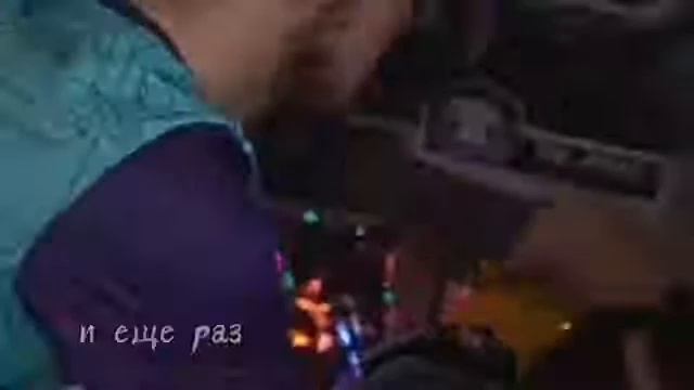 у эдисона на обоях телефона стоит катя? смотреть онлайн