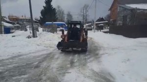 минипогрузчик UNC 060 по снегу. УНЦ 060 Аналог МКСМ, БОБКЕТ. ПУМ