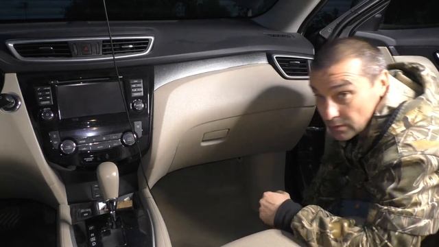 NISSAN X-TRAIL T-32. Замена фильтра салона смотреть онлайн