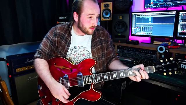 VINTAGE GIBSON ES-330 VS ES-345 COMPARISON смотреть онлайн