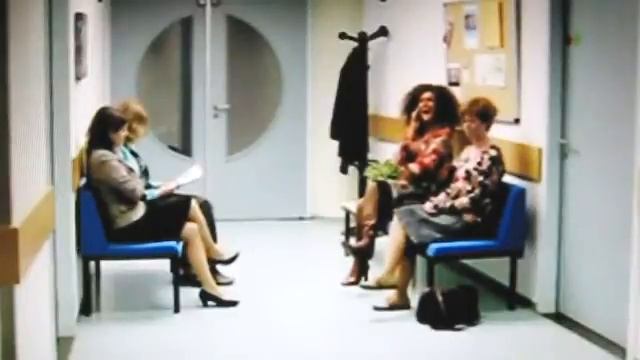 У кабинета в очереди