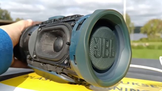 JBL CHARGE 4 TL BASS TEST LFM 70% BATTLE WITH @cantescape_ I WIN смотреть онлайн