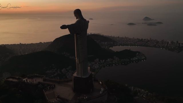 (5K) Cristo Redentor - Drone смотреть онлайн