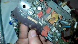 Какие радиодетали в радиоприемнике и магнитофоне можно взять?