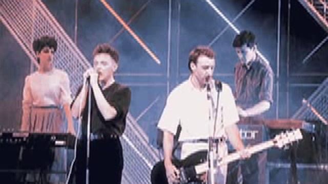 New Order 586/Temptation/Everything's Gone Green (Part 1) смотреть онлайн