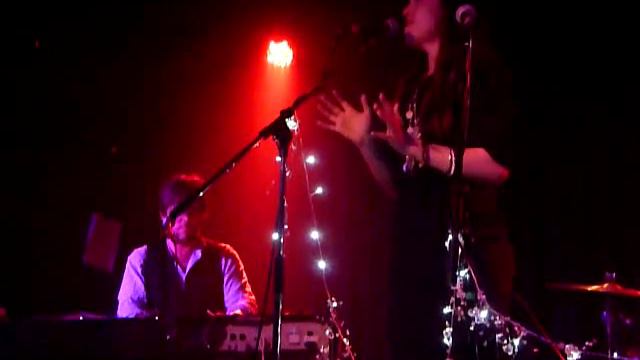 Kristina Train & Ed Harcourt - Far From The Country смотреть онлайн