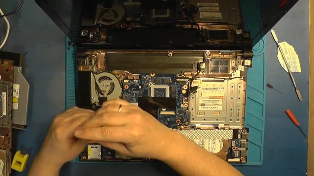 Разборка ноутбука Acer Aspire 5830 смотреть онлайн