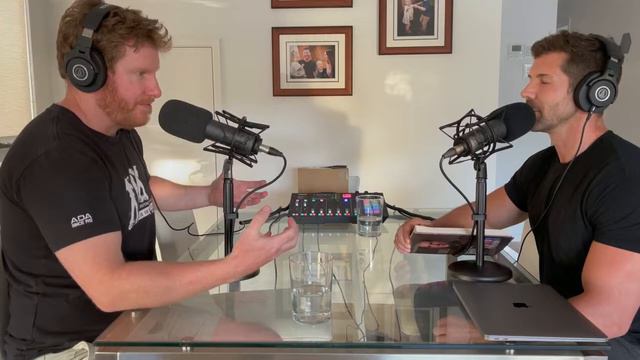 Battlefield Book Club with Dan Keighran VC & Special Forces Major Heston Russell смотреть онлайн