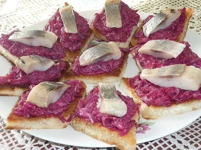 ЗАКУСОЧНЫЕ БУТЕРБРОДИКИ смотреть онлайн