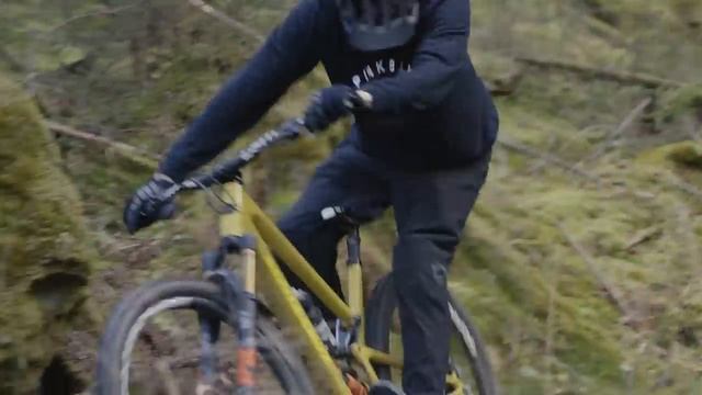 Decoding The Best Mountain Biking Body Position | How To Bike with Ben Cathro EP 3 смотреть онлайн