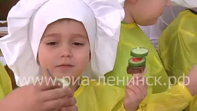 Первое знакомство с профессиями смотреть онлайн