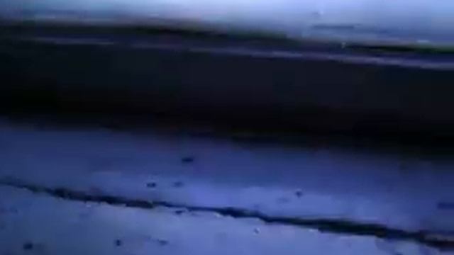 Чудовищное состояние подъезда жилого дома. Любуемся на работу "Ремстройкомплекса". смотреть онлайн