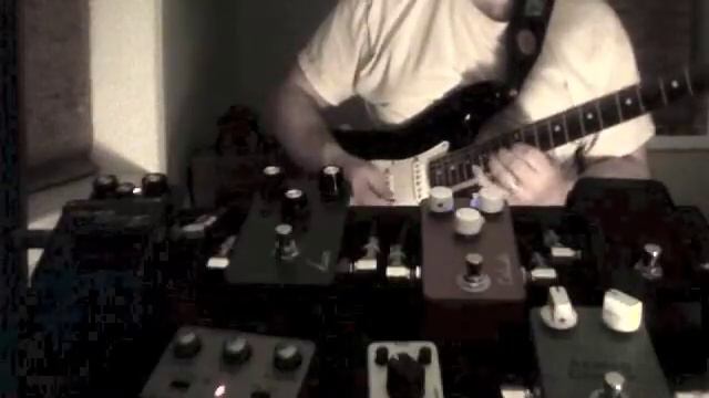 Playing with the DE7 смотреть онлайн