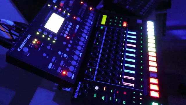 Dub reggae on Roland TR8S, Elektron Octatrack: Fish of the Day смотреть онлайн