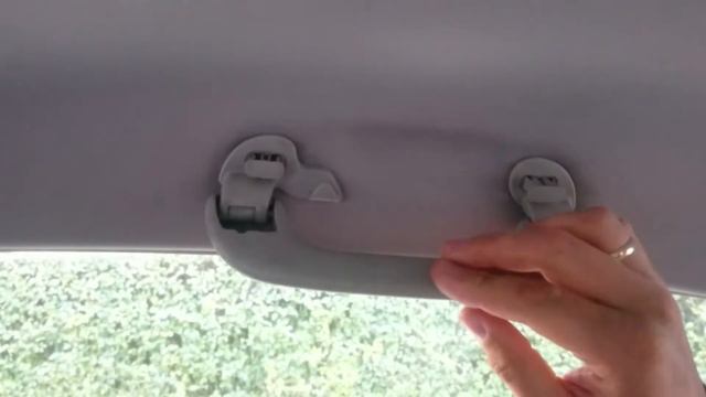 Demontaż uchwytu rączki podsufitki Renault Laguna II смотреть онлайн
