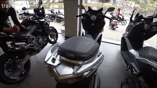 SYM CruiSYM 300cc vs 250cc смотреть онлайн
