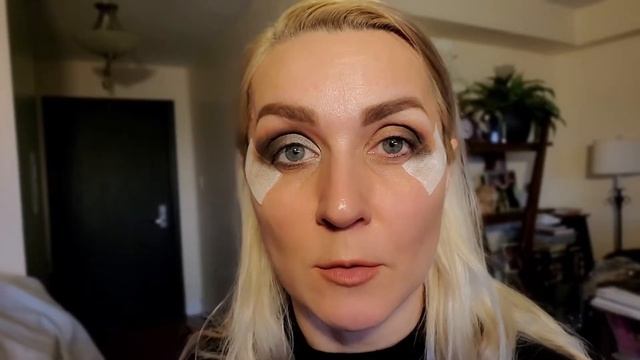 How To Do Eyeshadow For Dance Makeup. Eyeshadow Tutorial Как наносить тени для танцевального макияж